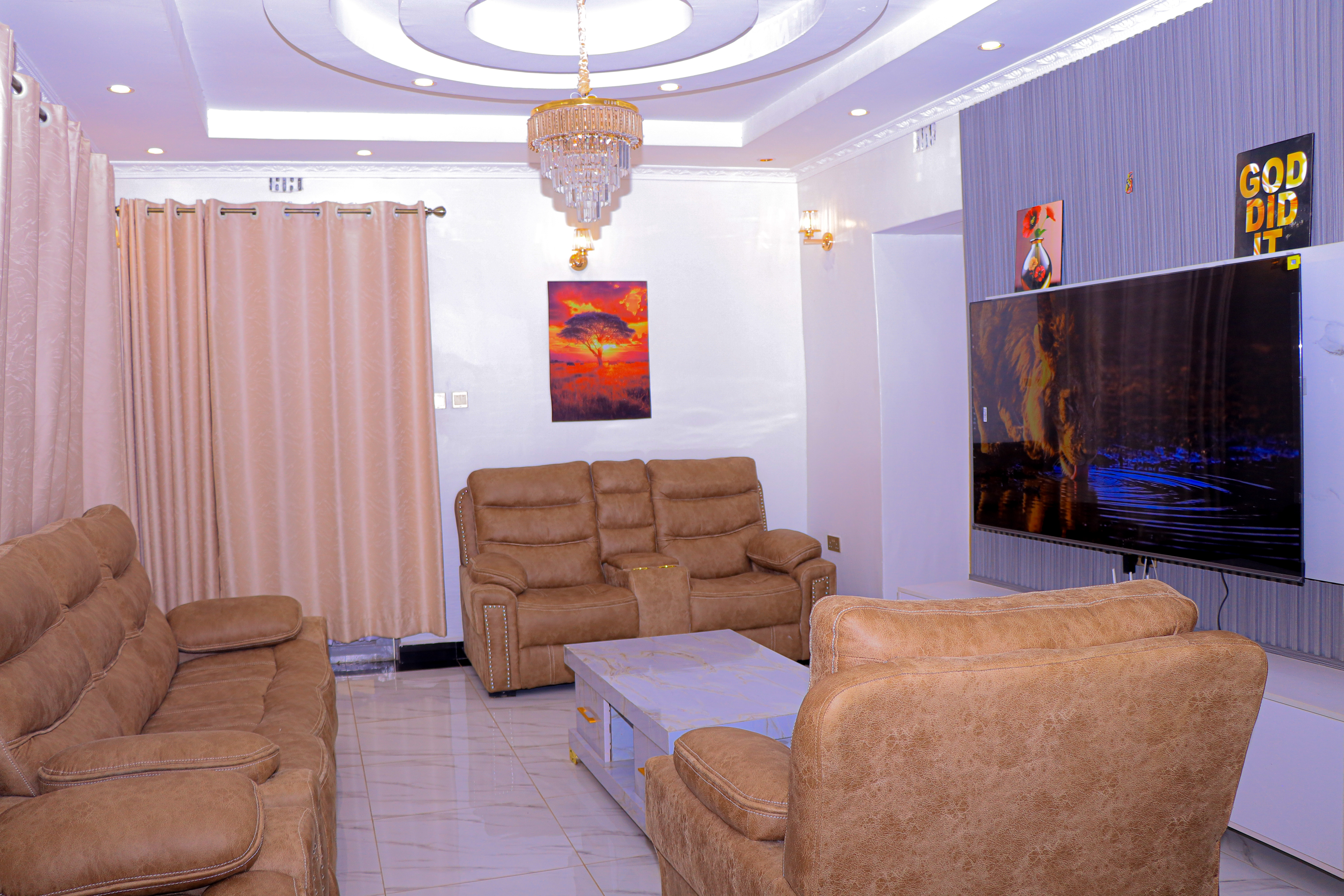 Suite Lounge